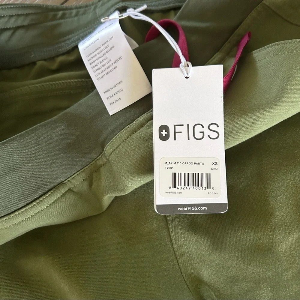 NWT Figs Axim 2.0 Cargo Scrub Pants in Dark Olive Green Size X-Small
